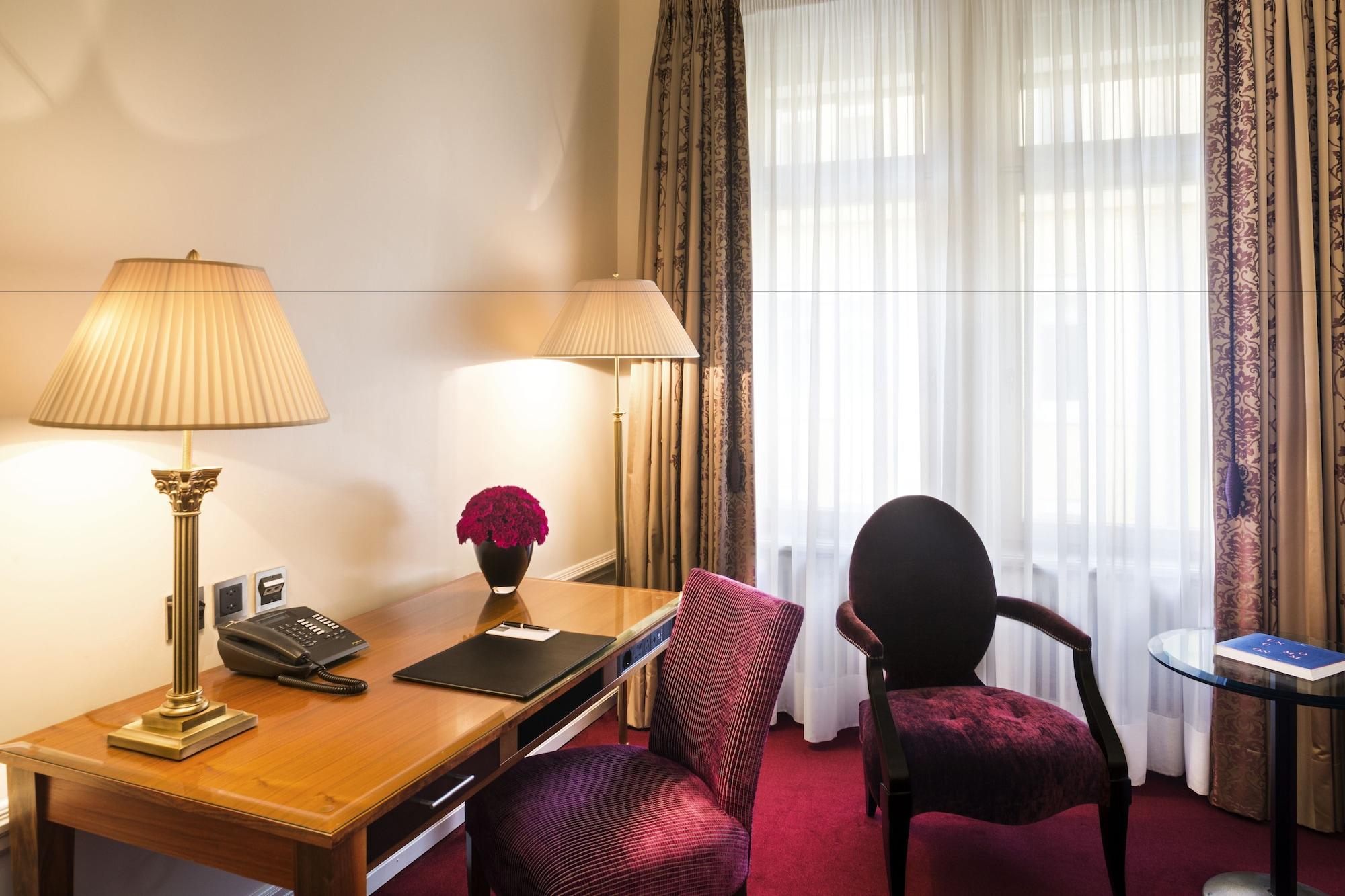 Hotel Bellevue Palace Bern Ngoại thất bức ảnh